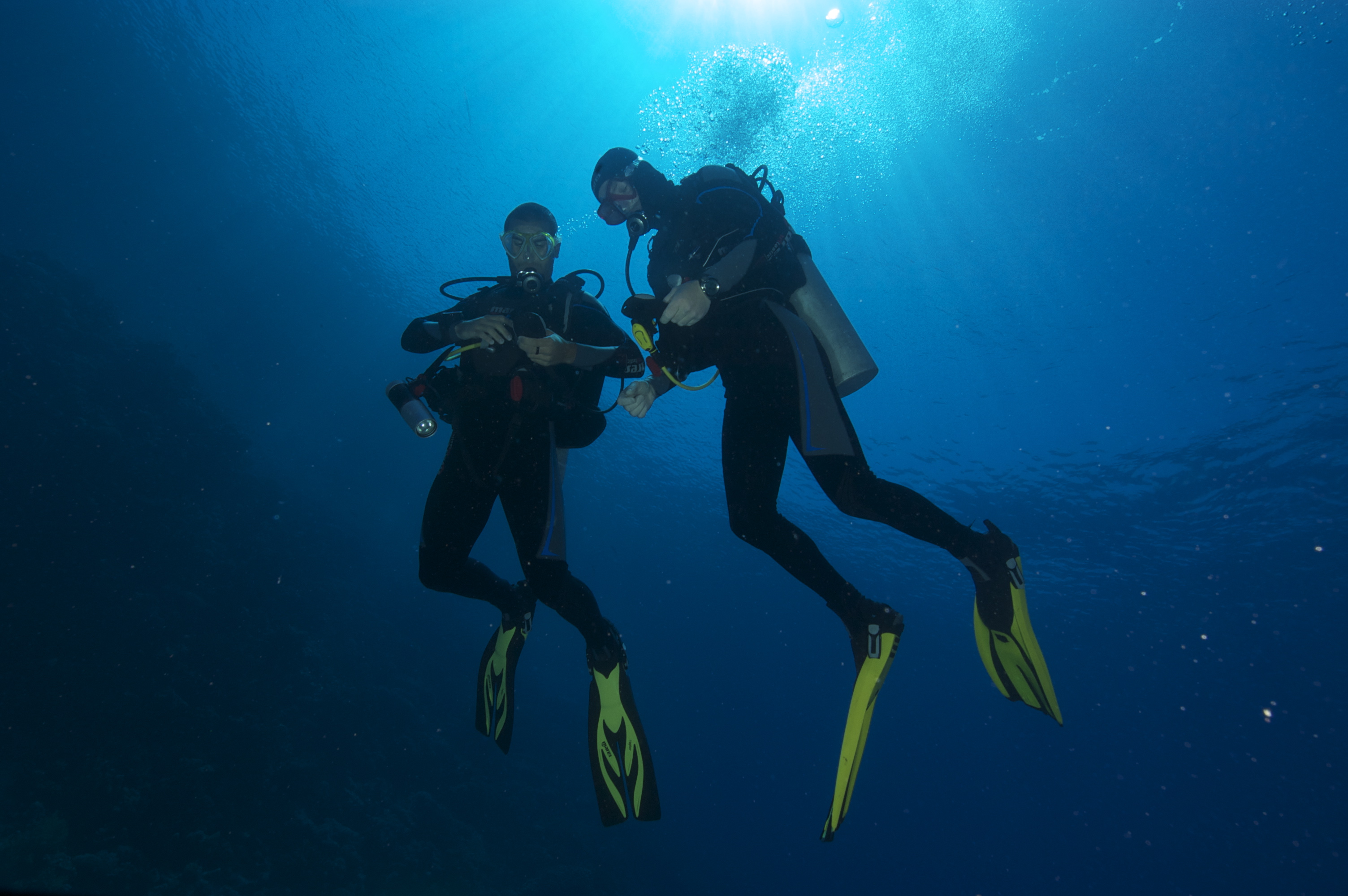 GUIDA DEFINITIVA ALLA SCELTA DEL DIVING CENTER - ISTRUTTORI, CORSI E CERTIFICAZIONI INTERNAZIONALI PER IMMERSIONI IN TUTTO IL MONDO